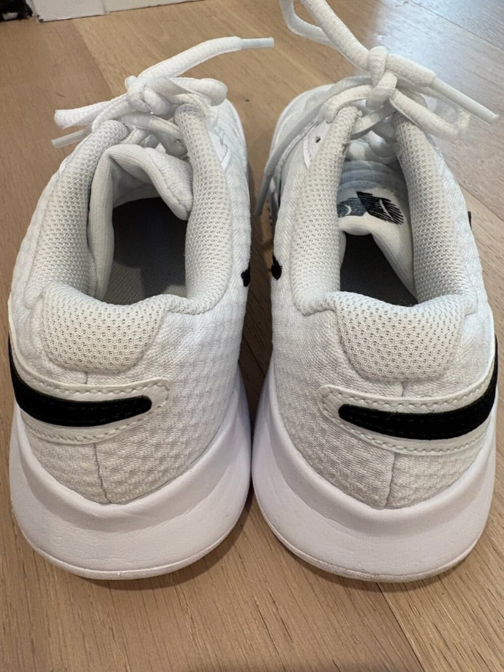 NikeCourt Lite 4 Women's Size 7 Tennis Shoes Great Condition - Picture 7 of 10
